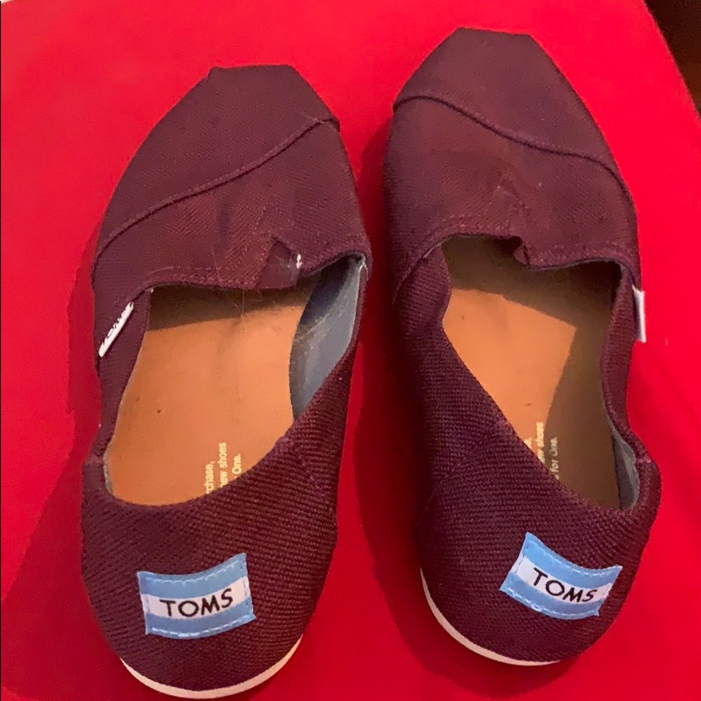 Toms size 9 wine/burgundy
